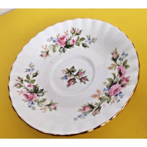 Royal Albert Moss Rose Fine bone china Tea cup & Saucer 1960's - Picture 7 of 11